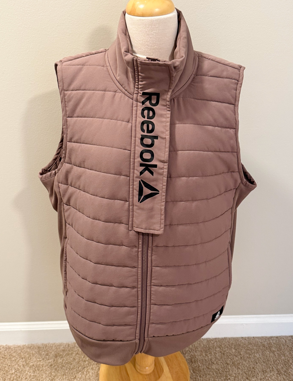 Reebok Womens XXL Puffer Vest Mauve Pink Quilted Full Zip Athletic Running Gilet